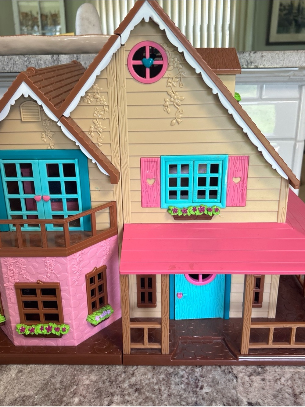 Li'l Woodzeez Honeysuckle Hillside Cottage House Playset w/ Furniture - Works!